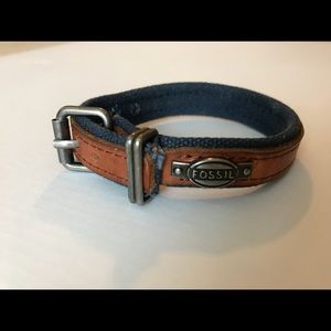 Fossil wristband
